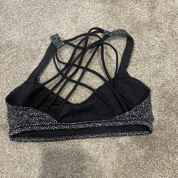 Lululemon Wild and Free Bra EUC - Picture 3 of 3